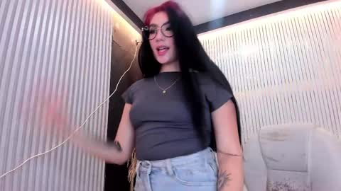 kitanna_1 online show from May 2026 10:15:02 PM