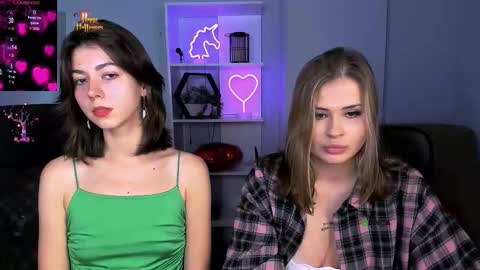 kitniss online show from November 2025 08:20:01 PM