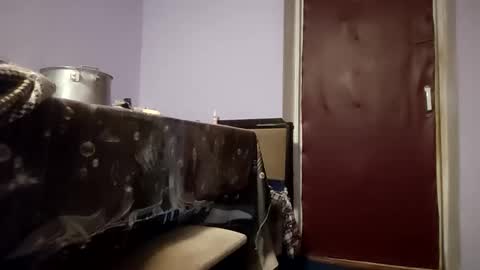 Snapshot of kitty_crystal_ chatting on December 2025 05:02:02 AM Kitti online show from December 2025 05:02:02 AM