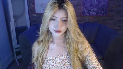 kitty_fox_b online show from December 2024 12:52:02 PM