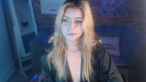 kitty_fox_b online show from January 2025 03:39:02 PM