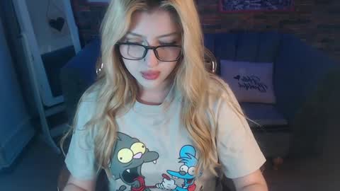 kitty_fox_b online show from January 2025 06:57:02 PM