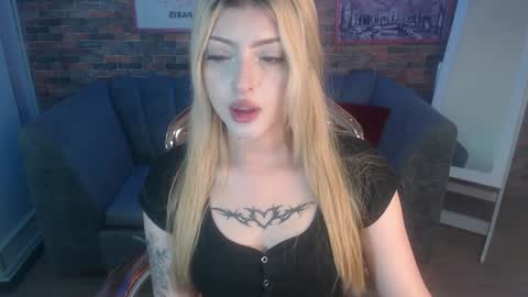 kitty_fox_b online show from January 2025 12:32:02 PM