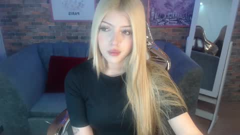 kitty_fox_b online show from February 2025 12:48:02 PM