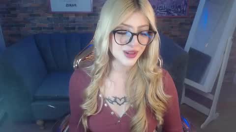 kitty_fox_b online show from March 2025 03:56:01 PM