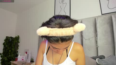 Snapshot of kitty_gang chatting on January 2025 02:22:02 AM Camila online show from January 2025 02:22:02 AM