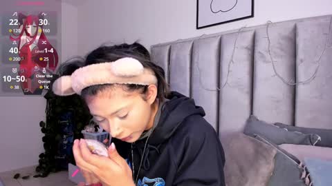 Snapshot of kitty_gang chatting on January 2025 02:37:01 AM Camila online show from January 2025 02:37:01 AM