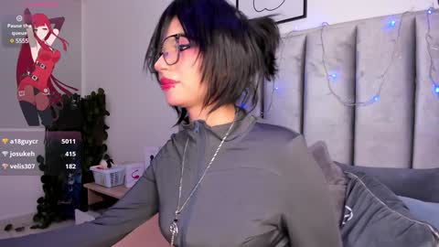 Snapshot of kitty_gang chatting on January 2025 08:43:01 AM Camila online show from January 2025 08:43:01 AM