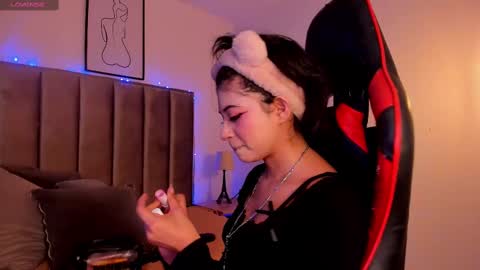 Snapshot of kitty_gang chatting on February 2025 02:45:01 AM Camila online show from February 2025 02:45:01 AM