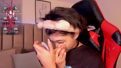 Snapshot of kitty_gang chatting on February 2025 02:38:01 AM Camila online show from February 2025 02:38:01 AM