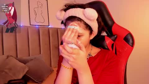 Snapshot of kitty_gang chatting on February 2025 02:44:02 AM Camila online show from February 2025 02:44:02 AM