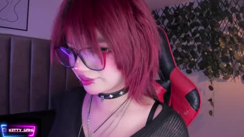 Snapshot of kitty_gang chatting on September 2025 02:48:02 AM Camila online show from September 2025 02:48:02 AM