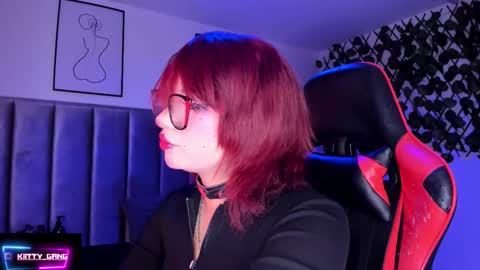 Snapshot of kitty_gang chatting on October 2025 02:45:02 AM Camila online show from October 2025 02:45:02 AM