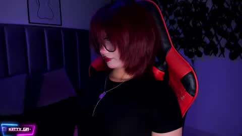 Snapshot of kitty_gang chatting on November 2025 02:32:01 AM Camila online show from November 2025 02:32:01 AM