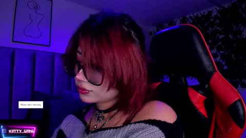 Snapshot of kitty_gang chatting on December 2025 02:38:01 AM Camila online show from December 2025 02:38:01 AM