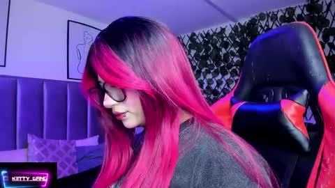 Camila online show from February 2026 02:21:01 AM