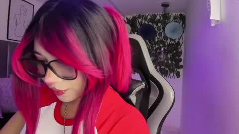 Snapshot of kitty_gang chatting on June 2026 01:30:02 AM Camila online show from June 2026 01:30:02 AM