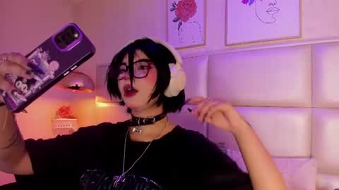 Snapshot of kitty_gang chatting on July 2026 12:50:01 AM Camila online show from July 2026 12:50:01 AM