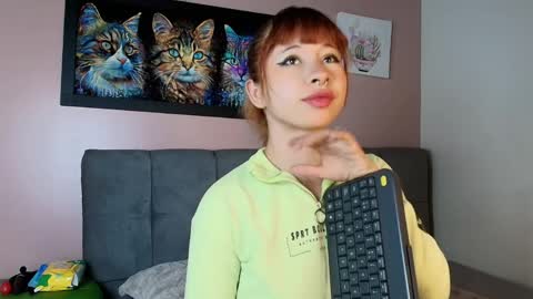 Snapshot of kitty_ganng chatting on May 2026 11:24:02 PM Kitty online show from May 2026 11:24:02 PM