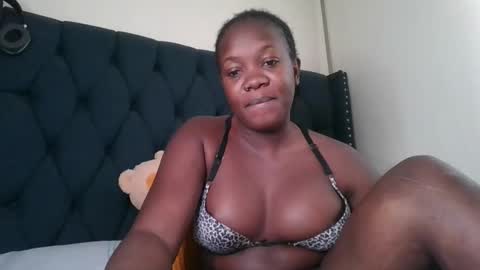 kitty_kerry online show from October 2025 05:52:01 AM