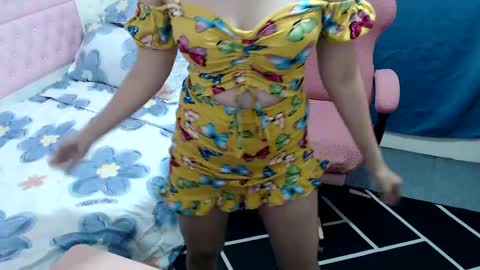 Snapshot of kitty_kity chatting on April 2026 05:51:02 AM Kate online show from April 2026 05:51:02 AM