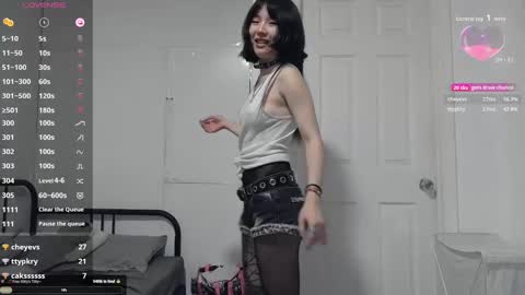 Snapshot of kitty_krush chatting on September 2025 12:55:02 AM Kitty online show from September 2025 12:55:02 AM