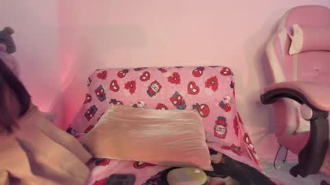 kitty_kryss online show from April 2026 05:08:02 PM