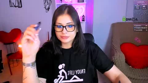 Snapshot of kitty_layy chatting on December 2025 01:24:01 AM kitty online show from December 2025 01:24:01 AM