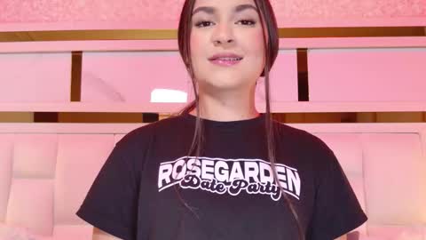 Snapshot of kitty_lovee1 chatting on October 2025 03:06:02 AM kitty online show from October 2025 03:06:02 AM