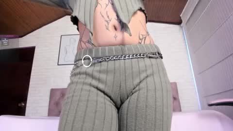 Kitty online show from October 2025 07:44:02 PM