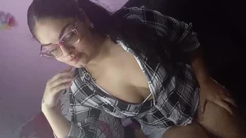 Snapshot of kitty_pink8 chatting on December 2025 10:07:02 PM kitty_pink8 online show from December 2025 10:07:02 PM