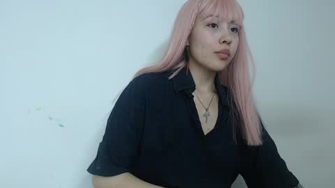 nina martinez online show from May 2026 06:19:02 AM