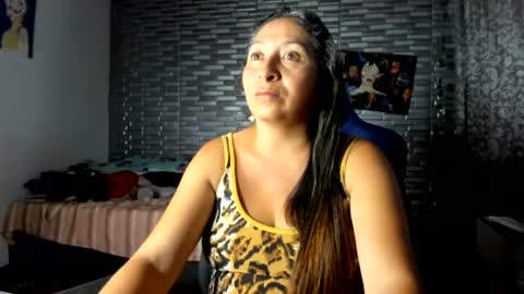 Snapshot of kitty_violet_ chatting on July 2026 11:26:01 PM violet online show from July 2026 11:26:01 PM