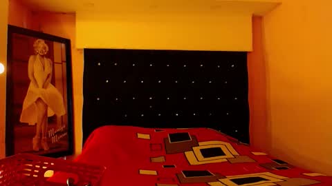 Snapshot of kittybonx chatting on November 2025 01:55:02 PM paola online show from November 2025 01:55:02 PM