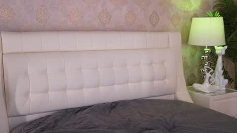 Snapshot of kittycaitlin chatting on November 2025 10:43:02 PM Katya online show from November 2025 10:43:02 PM