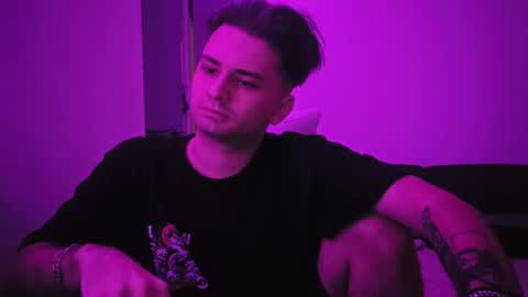 Eliz online show from December 2025 10:36:01 PM