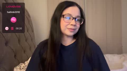 Snapshot of kittymia8 chatting on December 2024 04:31:02 AM mia online show from December 2024 04:31:02 AM