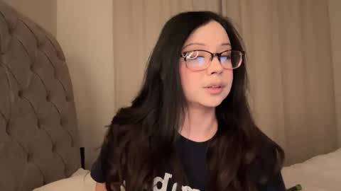 Snapshot of kittymia8 chatting on January 2025 10:03:01 AM mia online show from January 2025 10:03:01 AM