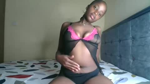 Kittypettite online show from November 2025 03:05:02 PM