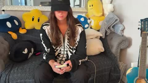 kittypurr79 online show from May 2026 12:27:01 AM