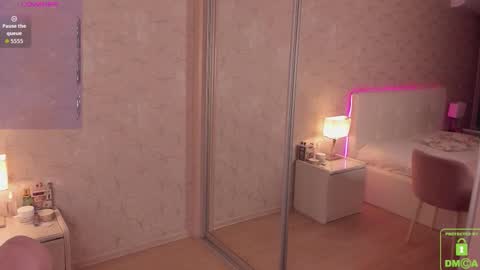 Snapshot of kittyrayy chatting on January 2026 06:53:02 PM Becky online show from January 2026 06:53:02 PM