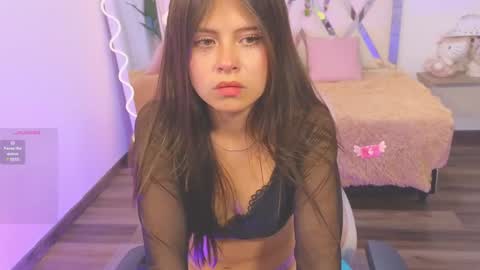 Snapshot of kittystart_tay chatting on January 2025 10:51:02 PM Kitty online show from January 2025 10:51:02 PM