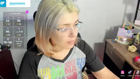 Snapshot of kittytrixy97 chatting on December 2024 10:13:01 AM Kitty Trixy online show from December 2024 10:13:01 AM