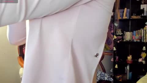 Snapshot of kittyzenn chatting on November 2025 09:37:02 PM Kitty Zen online show from November 2025 09:37:02 PM