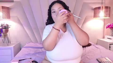 Kitty Hill online show from April 2026 03:35:02 AM