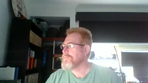Snapshot of kiwi_boss61 chatting on June 2026 06:37:02 AM kiwi_boss61 online show from June 2026 06:37:02 AM