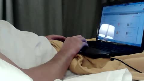 kiwibulge123 online show from April 2026 07:06:01 AM