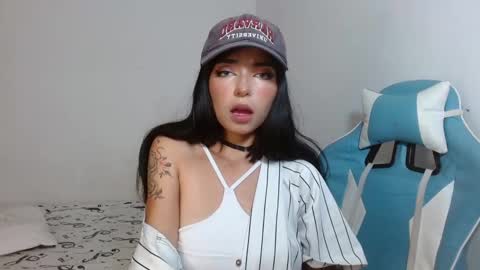 kiyu online show from February 2025 12:10:02 AM