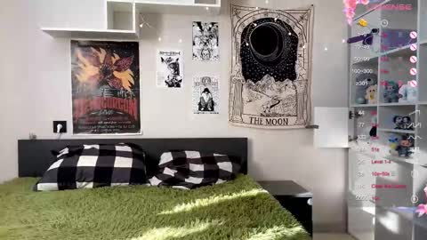 Snapshot of kizziequiroz chatting on February 2026 12:05:02 PM Luna online show from February 2026 12:05:02 PM