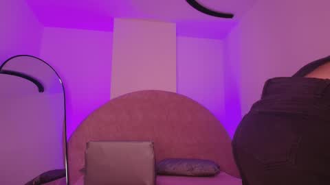 Kkira  online show from May 2026 11:51:02 AM